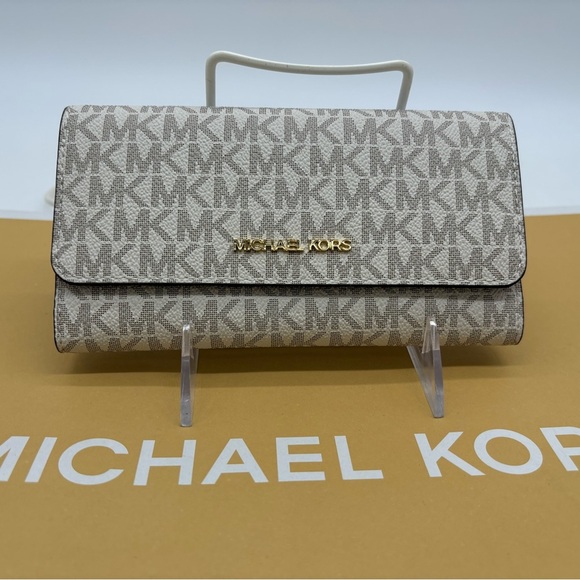 Michael Kors JST LG Flat MF Phone Case
Wallet Leather - Picture 1 of 8